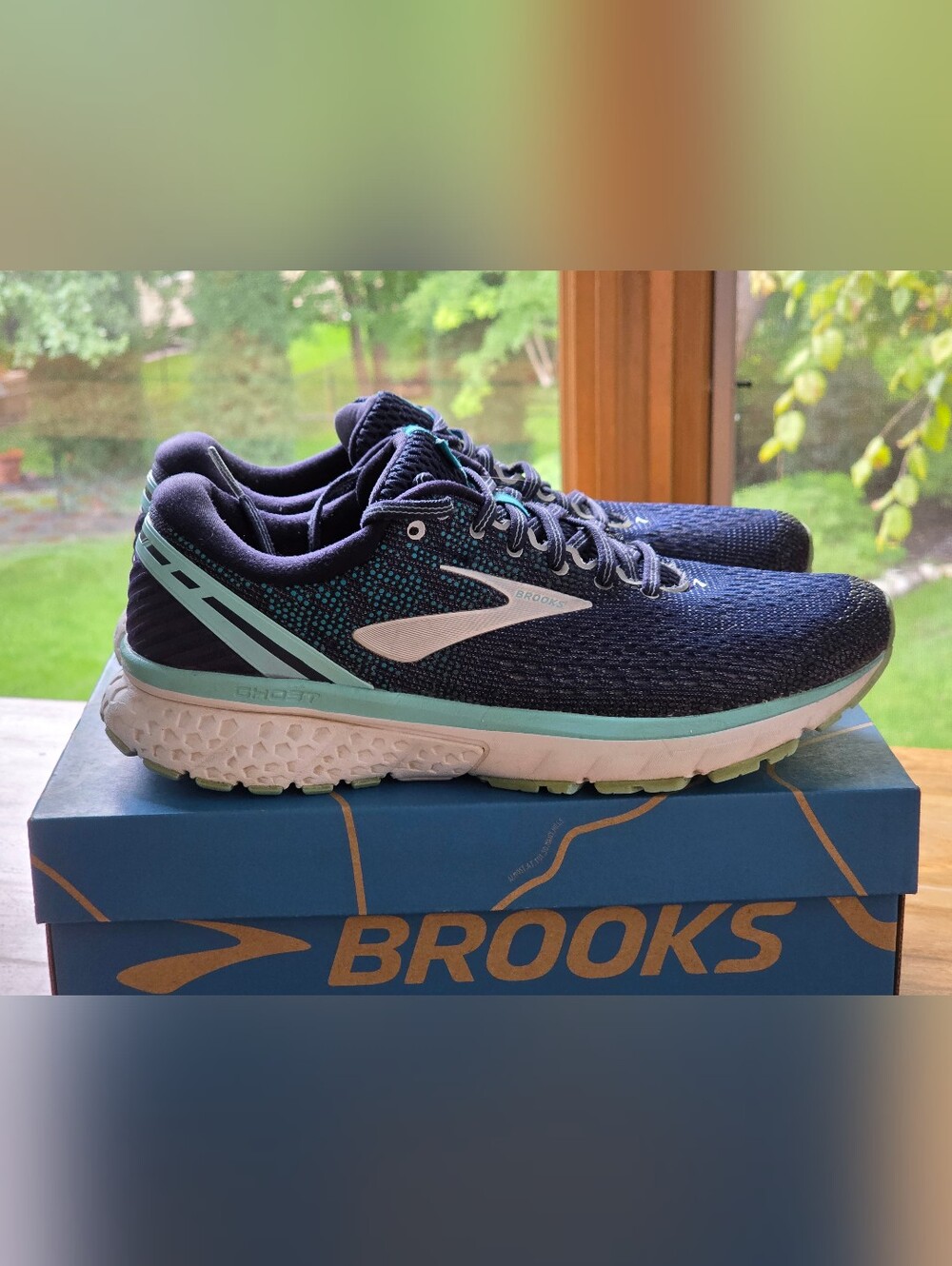 Brooks Womens Ghost 11 Navy Blue/Aqua Running Shoes-Lace Up. Size 10.5 Medium B
